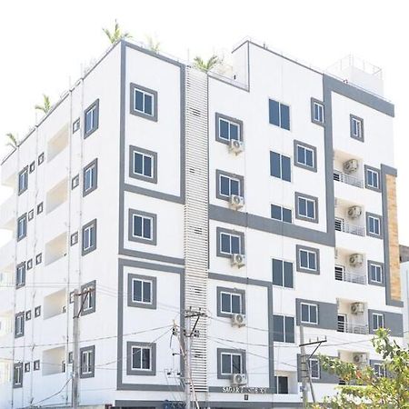 Voila At Nest Hotel Hyderabad Exterior photo