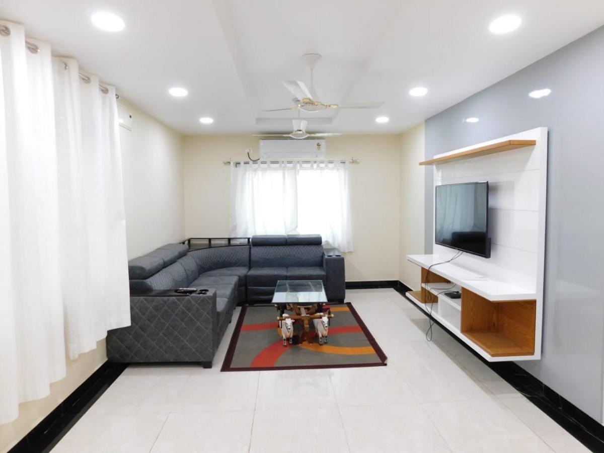 Voila At Nest Hotel Hyderabad Exterior photo