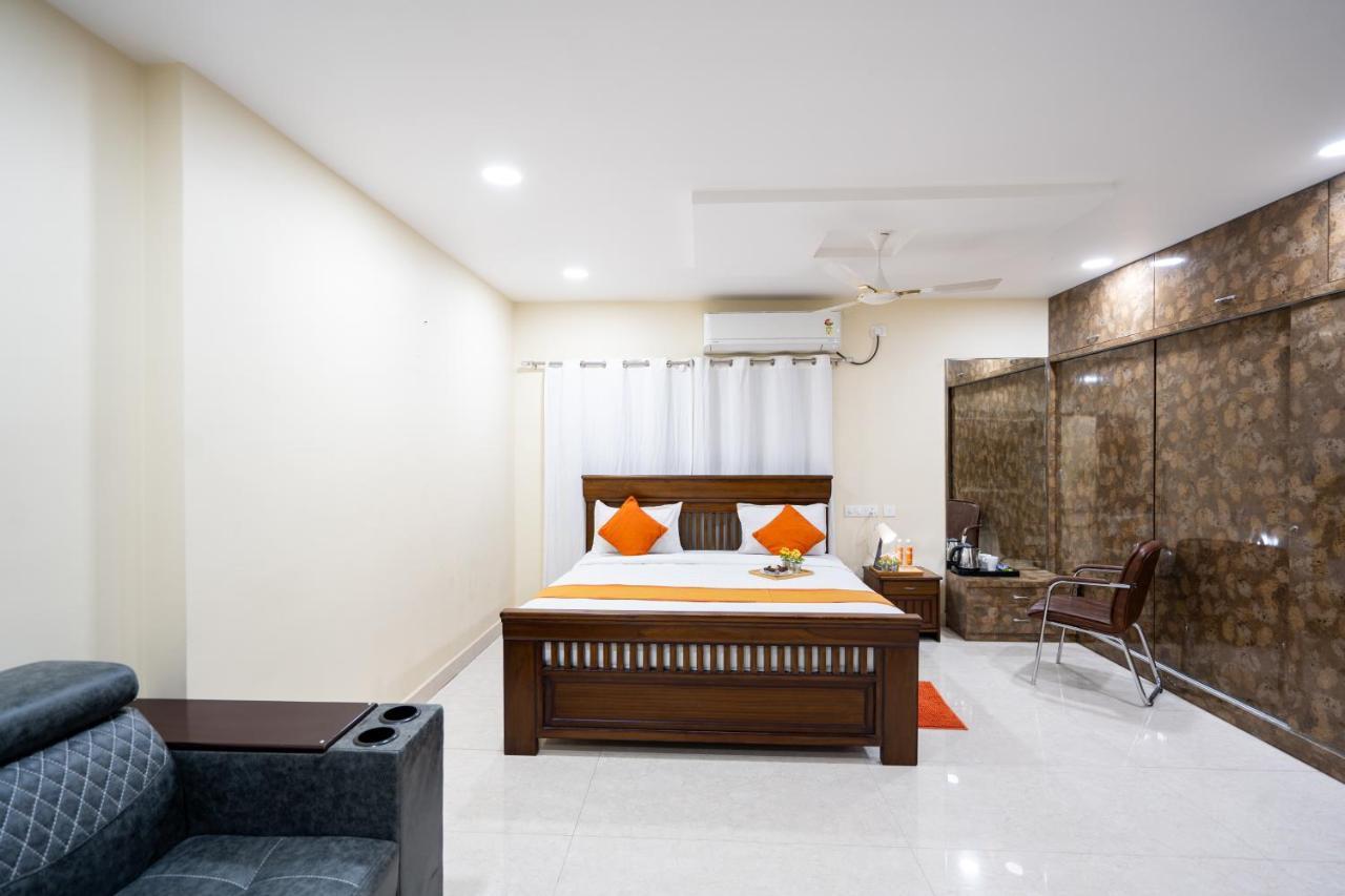 Voila At Nest Hotel Hyderabad Exterior photo