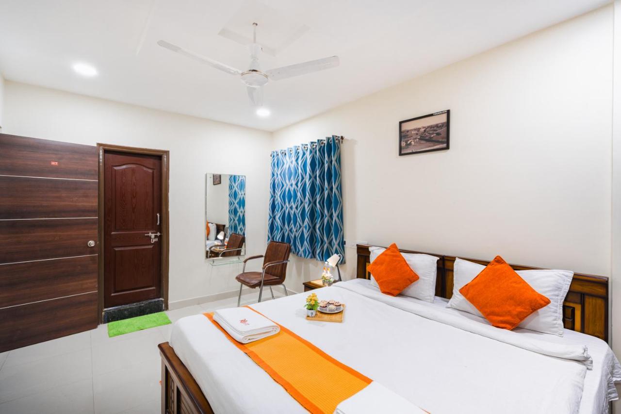 Voila At Nest Hotel Hyderabad Exterior photo